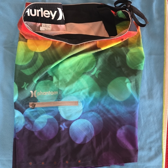 Hurley Phantom: Rainbow Gradient Board Shorts - Picture 4 of 5